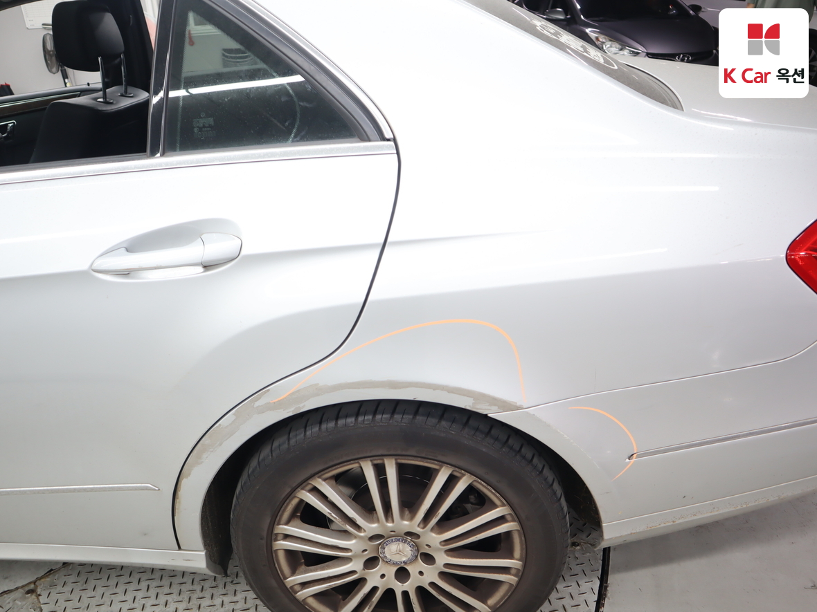 مرسيدس E-CLASS