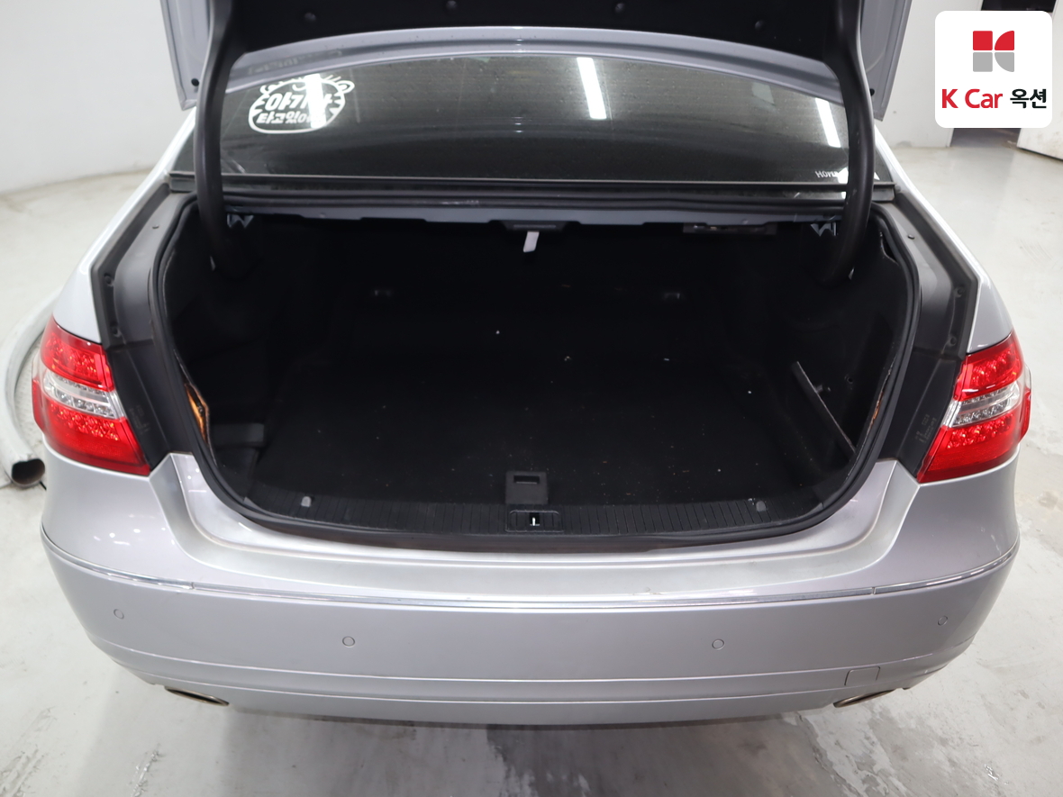 مرسيدس E-CLASS