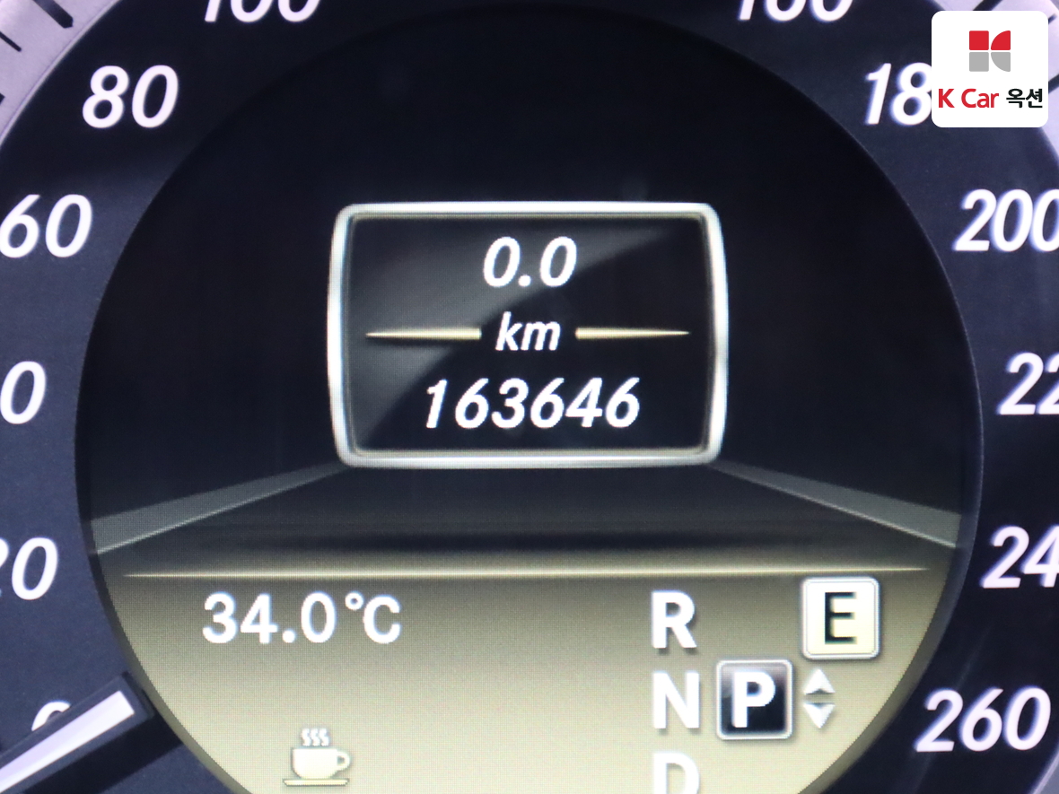 مرسيدس E-CLASS