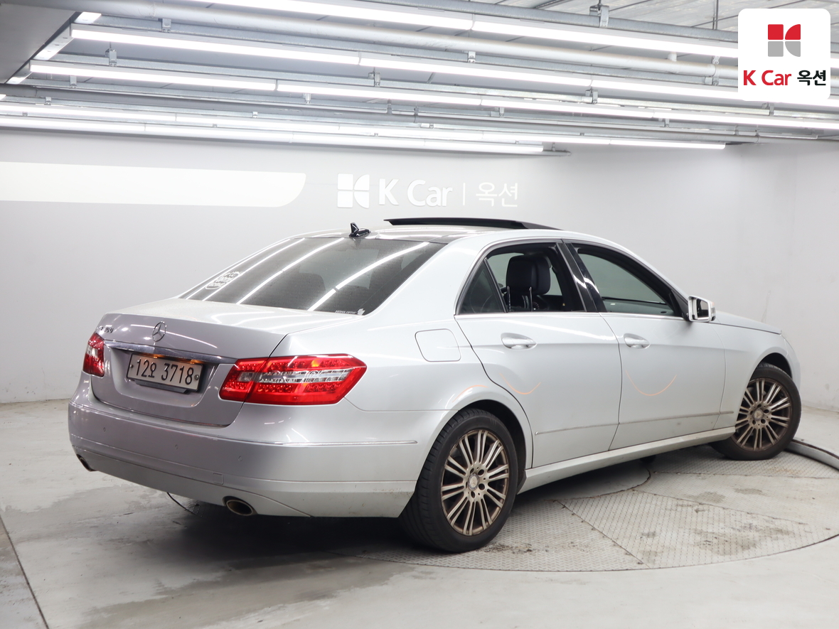 مرسيدس E-CLASS