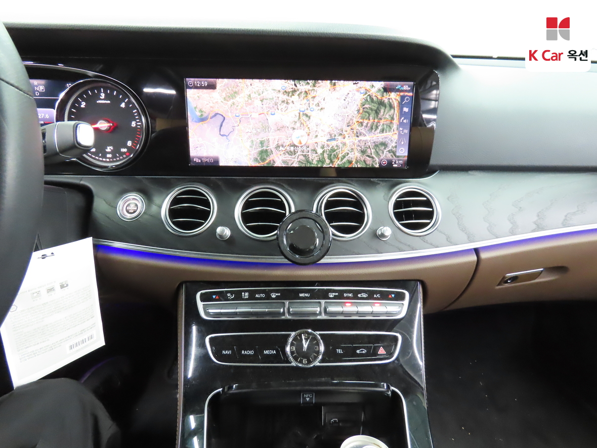 مرسيدس E-CLASS