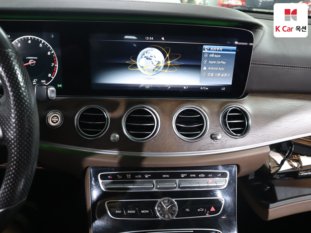 مرسيدس E-CLASS