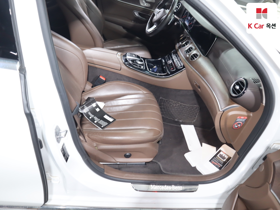 مرسيدس E-CLASS