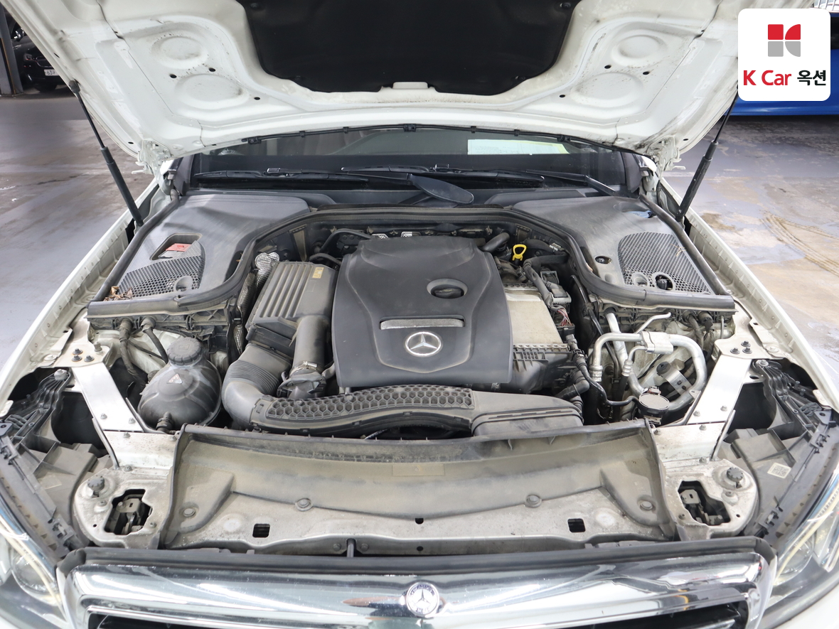 مرسيدس E-CLASS
