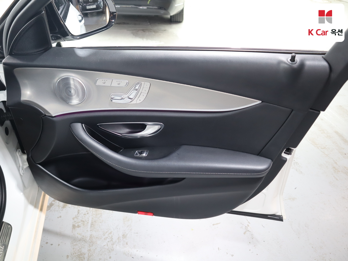مرسيدس E-CLASS