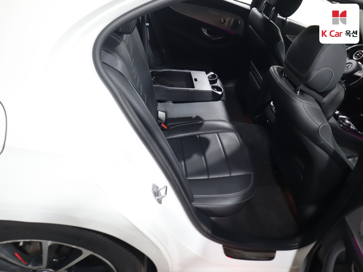 مرسيدس E-CLASS