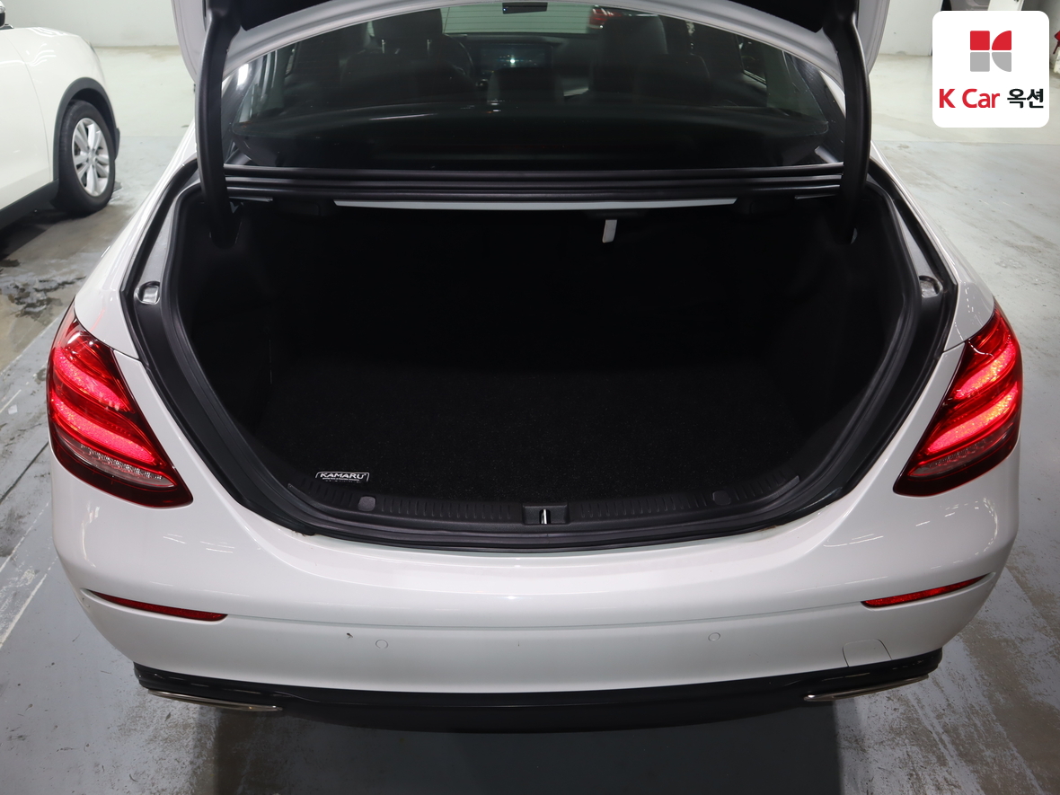 مرسيدس E-CLASS