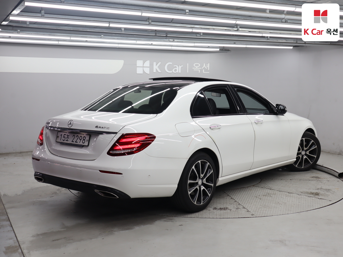 مرسيدس E-CLASS