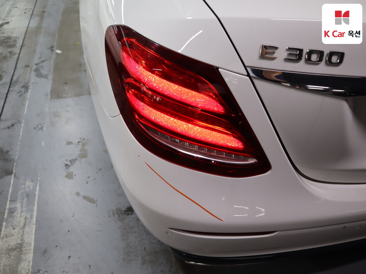 مرسيدس E-CLASS