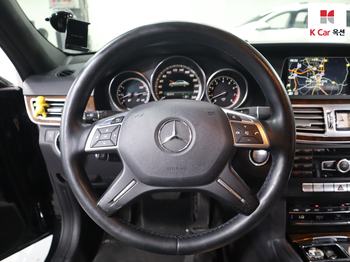مرسيدس E-CLASS