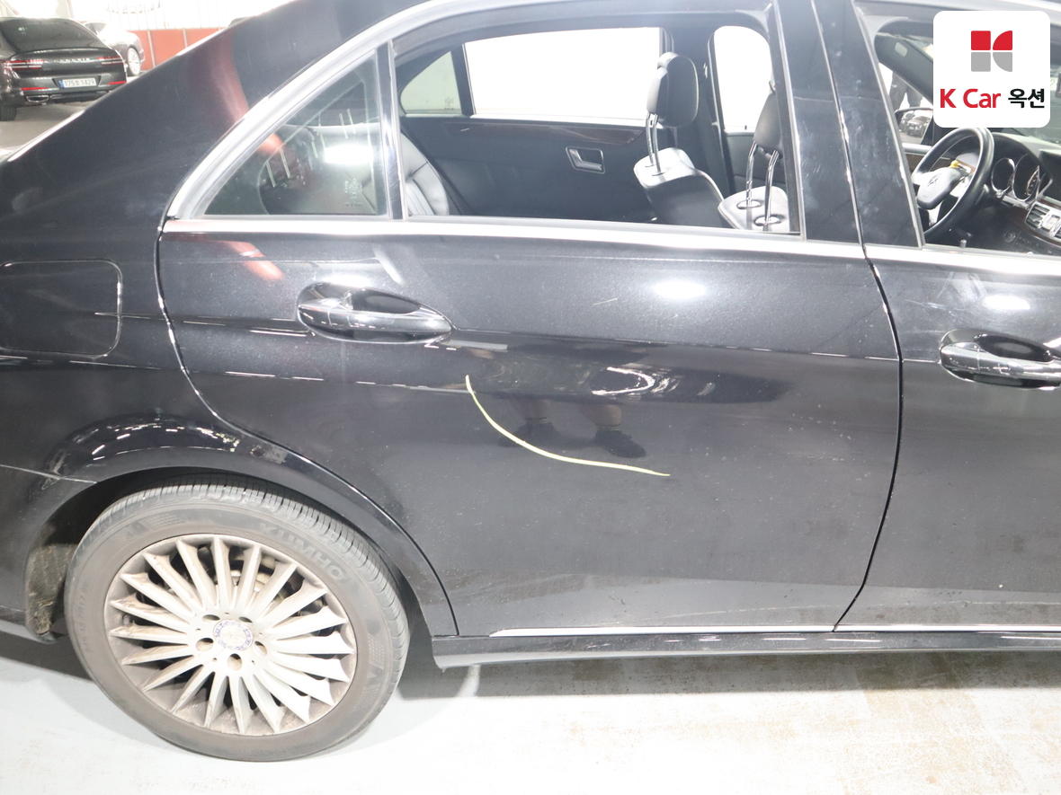 مرسيدس E-CLASS