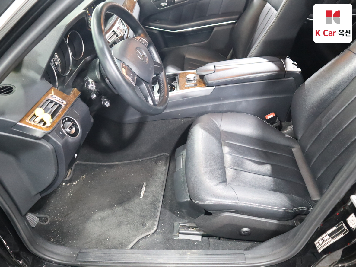مرسيدس E-CLASS