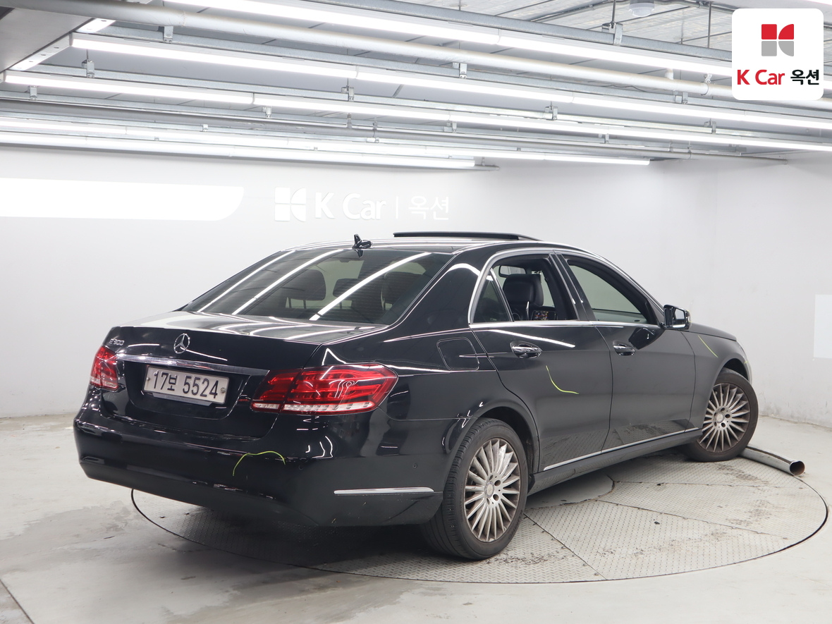 مرسيدس E-CLASS