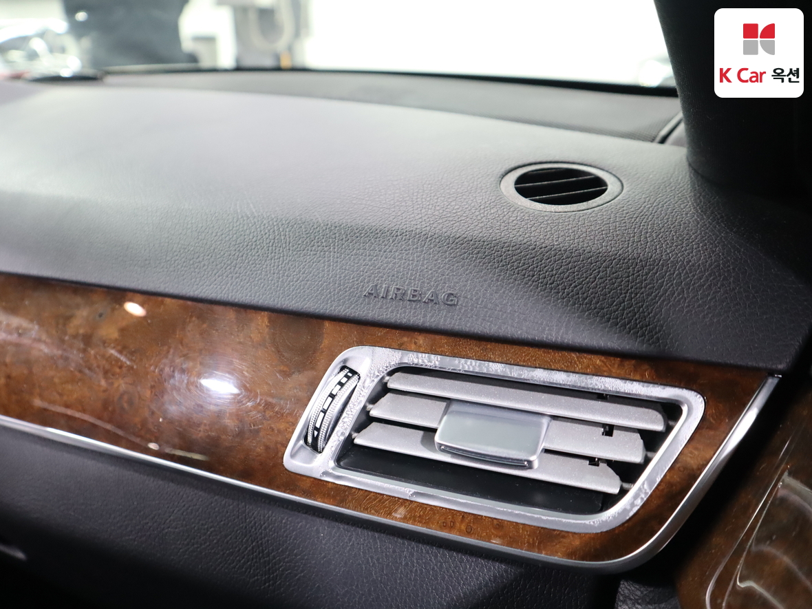 مرسيدس E-CLASS