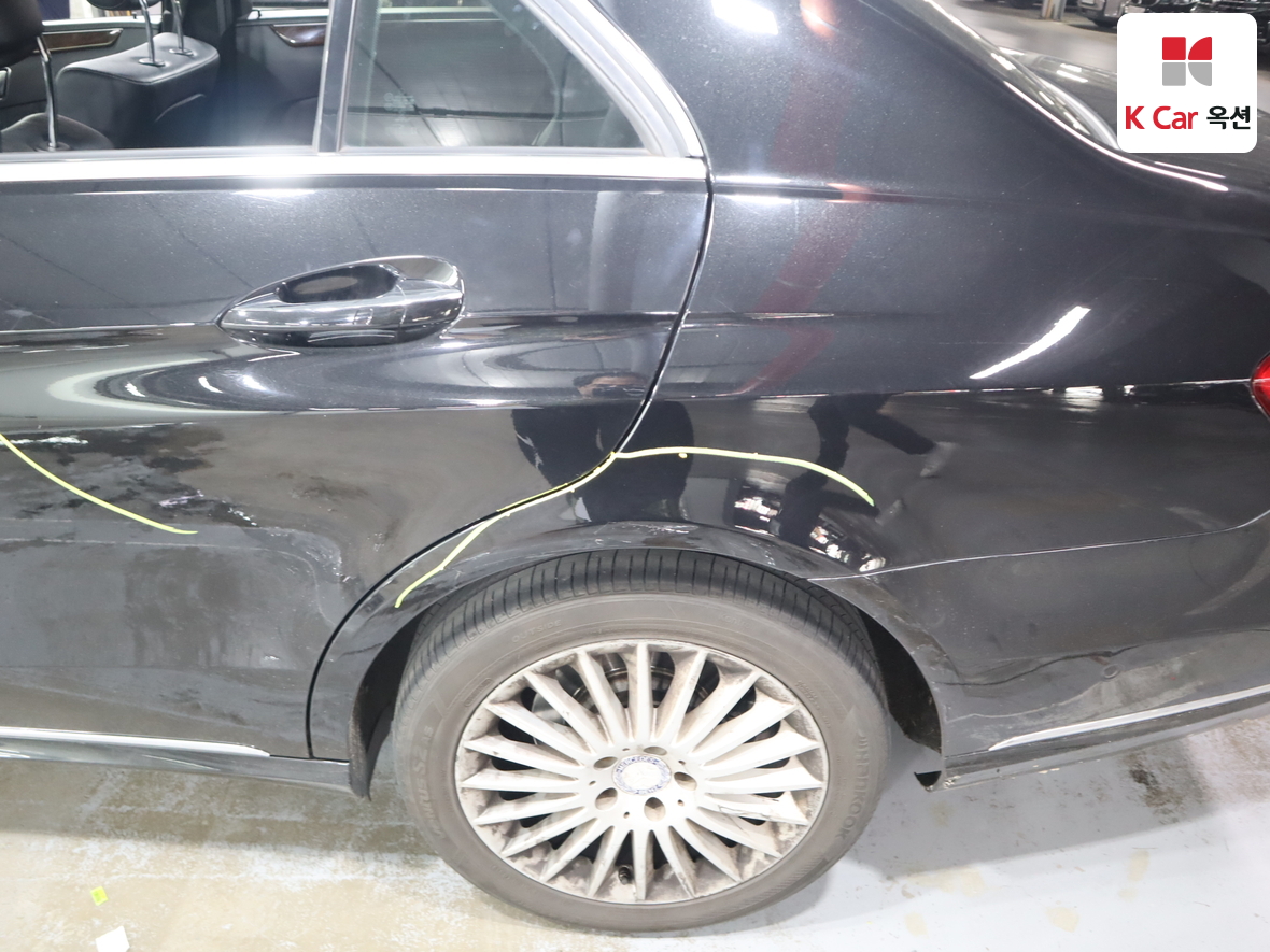 مرسيدس E-CLASS