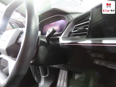 2023 - audi q4