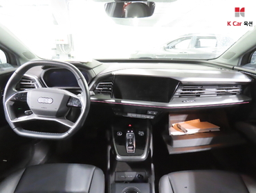 2023 - audi q4