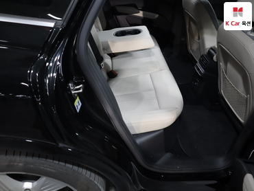 2023 - audi q4
