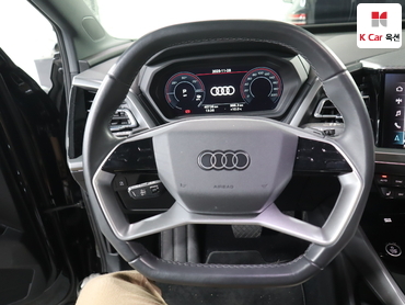 2023 - audi q4