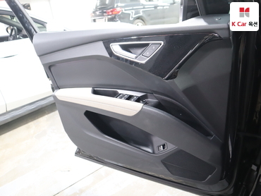 2023 - audi q4
