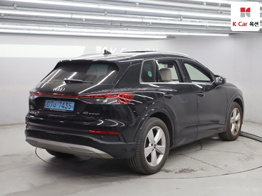 2023 - audi q4