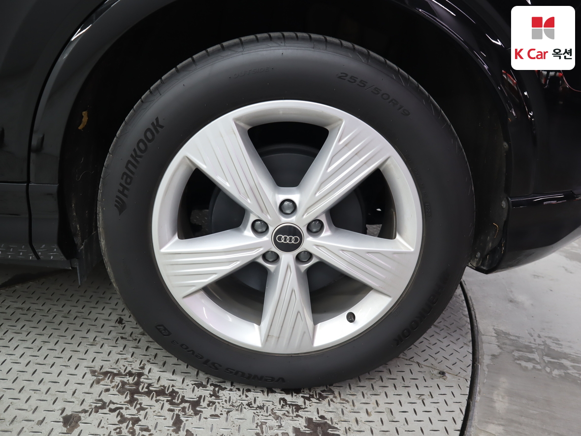 Audi Q4 2023 - Image 52