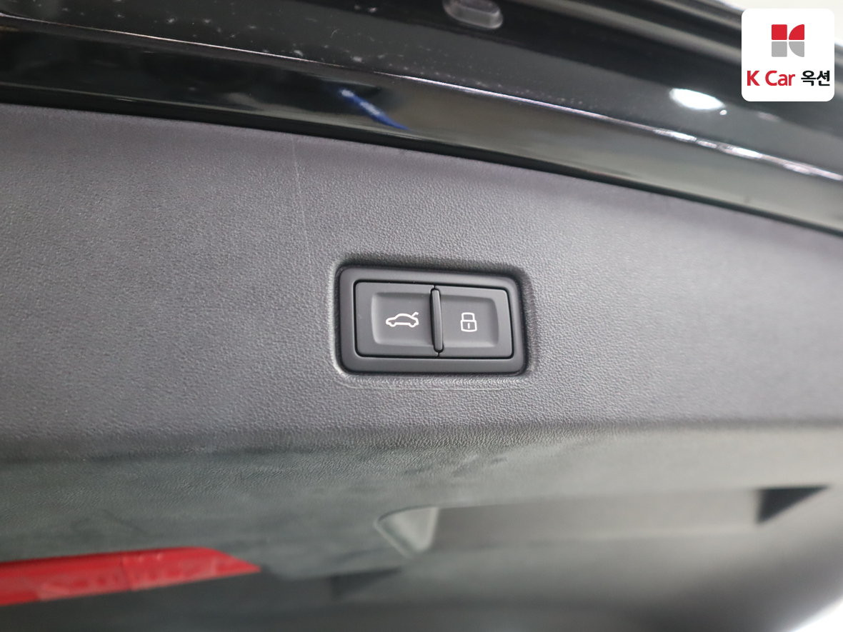 Audi Q4 2023 - Image 28