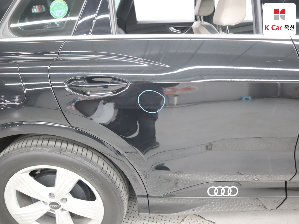 Audi Q4 2023 - Image 44