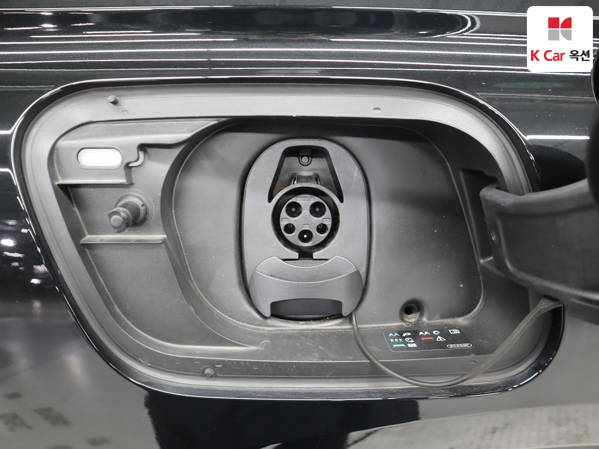 Audi Q4 2023 - Image 30