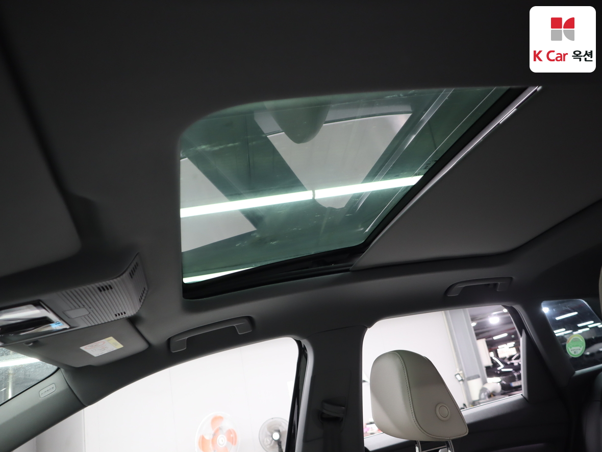 Audi Q4 2023 - Image 21