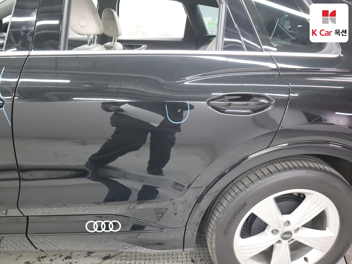 Audi Q4 2023 - Image 41