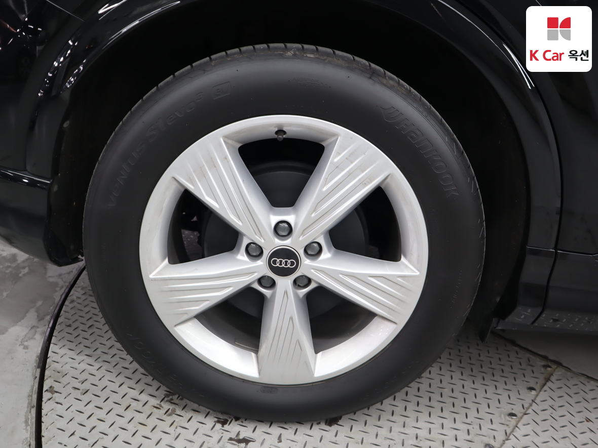 Audi Q4 2023 - Image 53