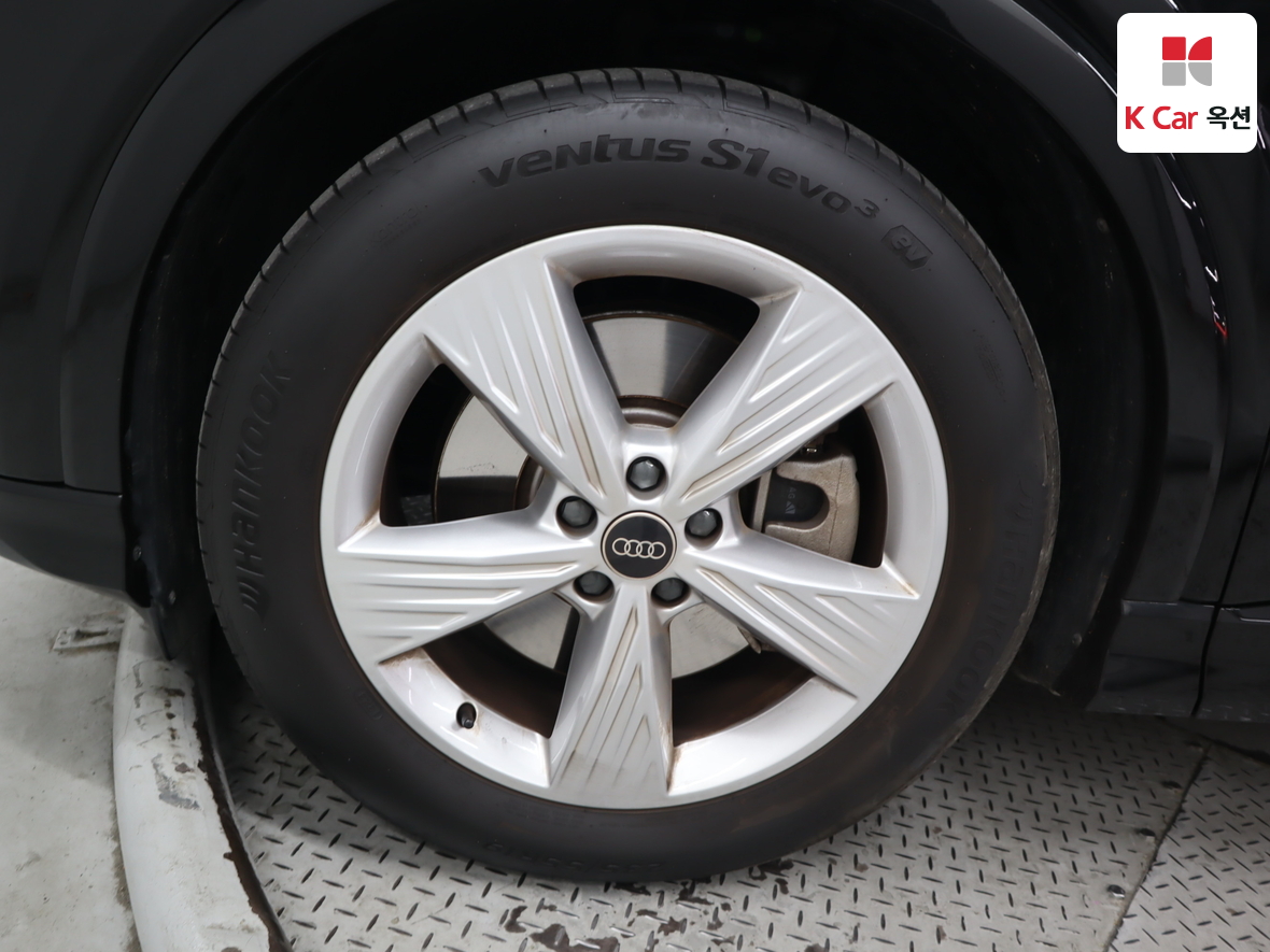 Audi Q4 2023 - Image 51