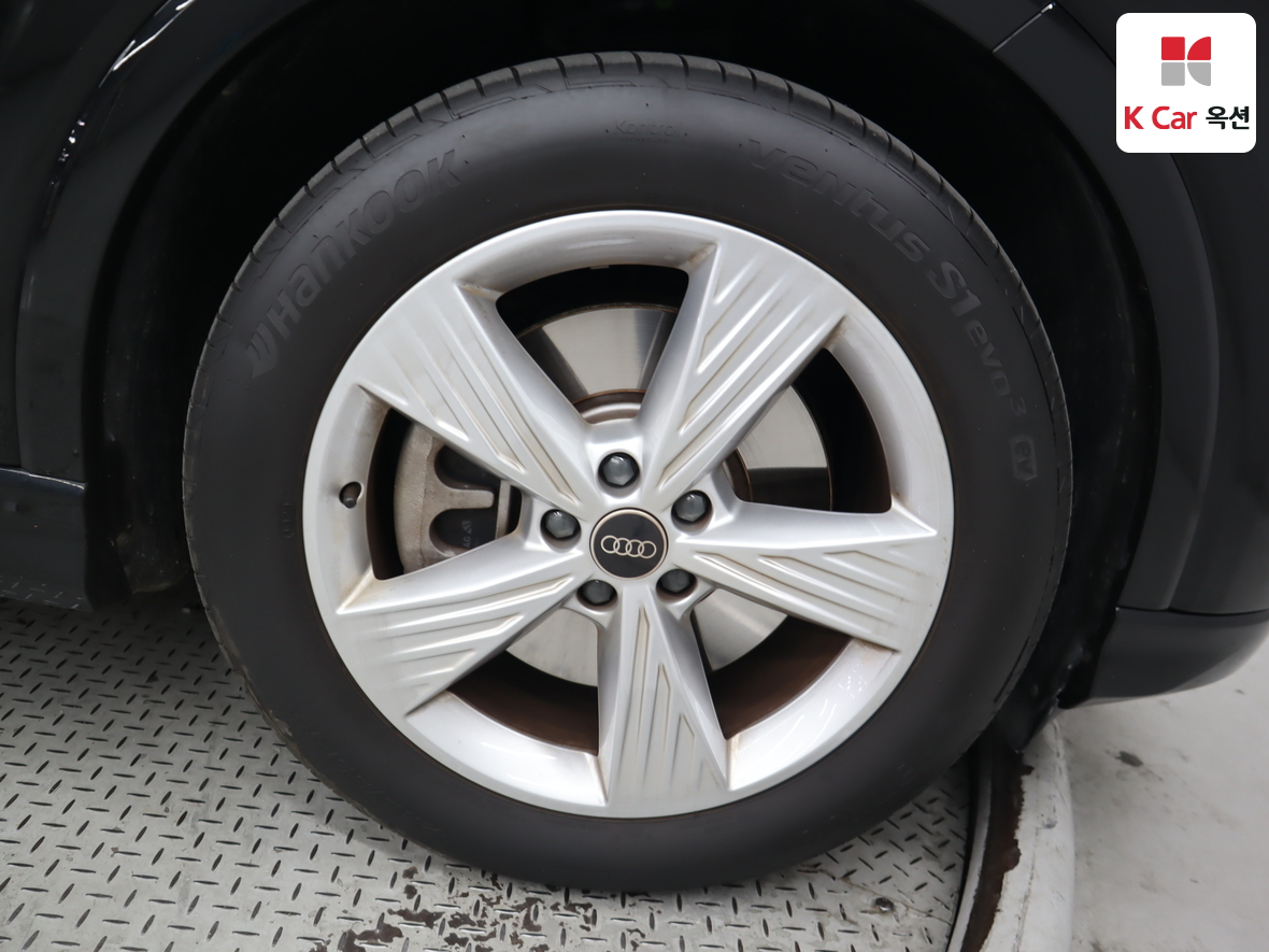 Audi Q4 2023 - Image 54