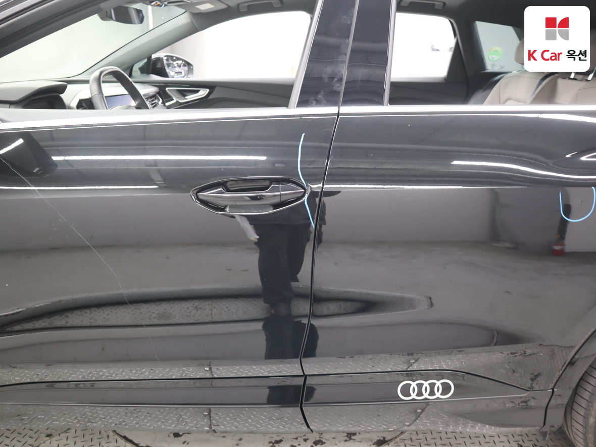 Audi Q4 2023 - Image 40