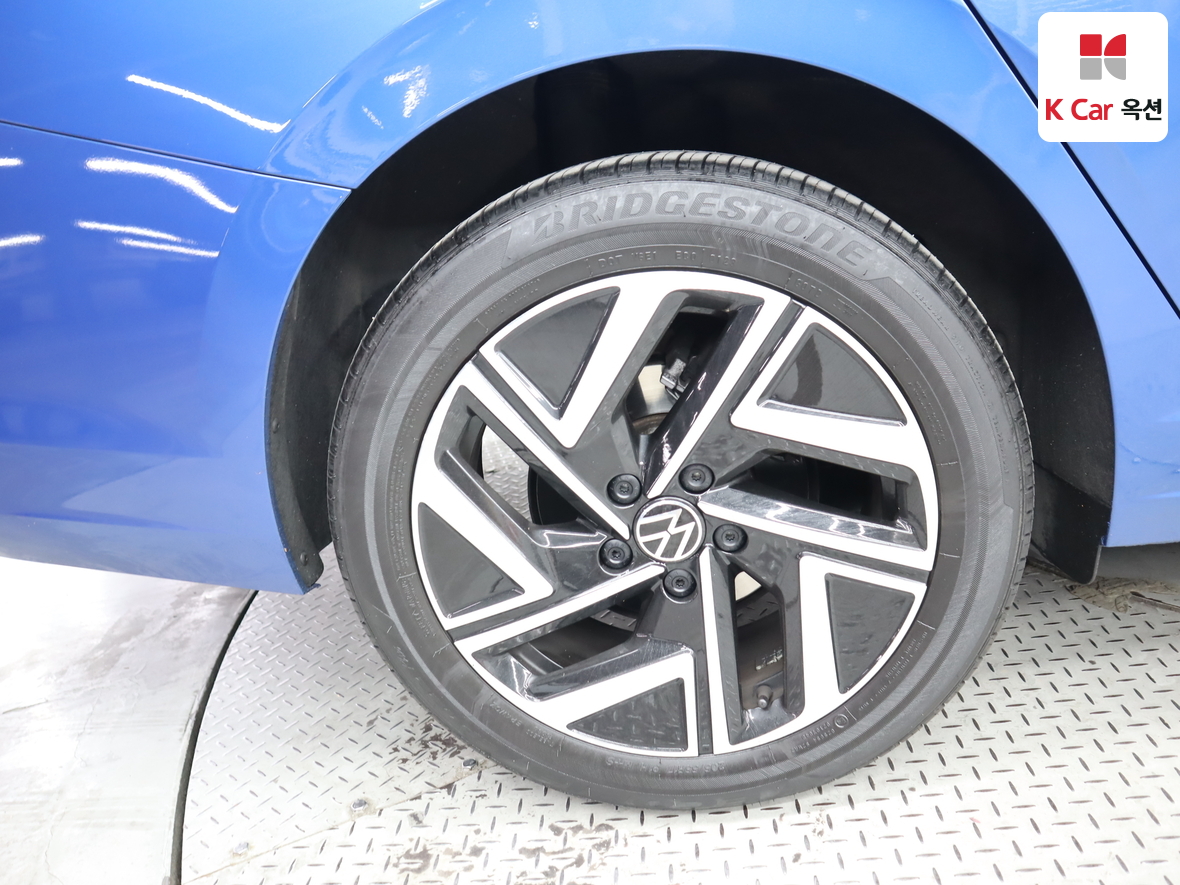 Volkswagen Jetta 2023 - Image 44