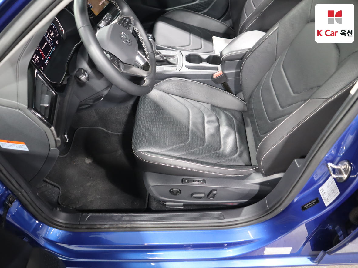 Volkswagen Jetta 2023 - Image 18