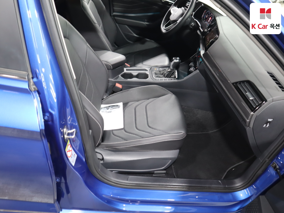 Volkswagen Jetta 2023 - Image 31