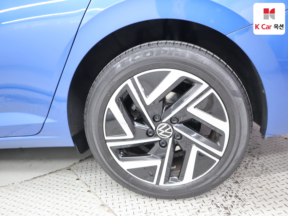 Volkswagen Jetta 2023 - Image 45