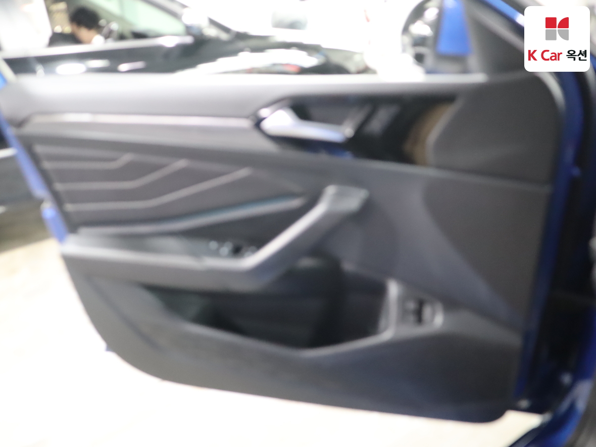 Volkswagen Jetta 2023 - Image 8