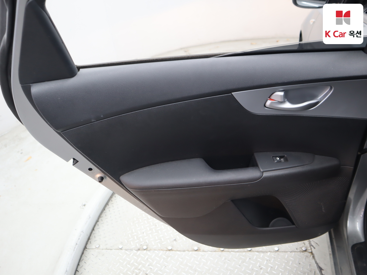 كيا - K3 - Image 24