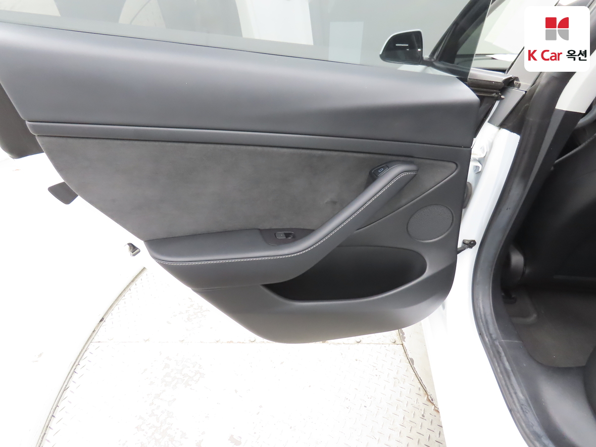 تسلا - MODEL 3 - Image 24