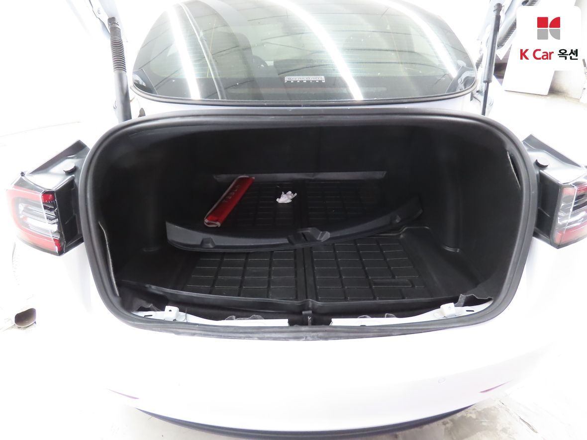 تسلا - MODEL 3 - Image 27