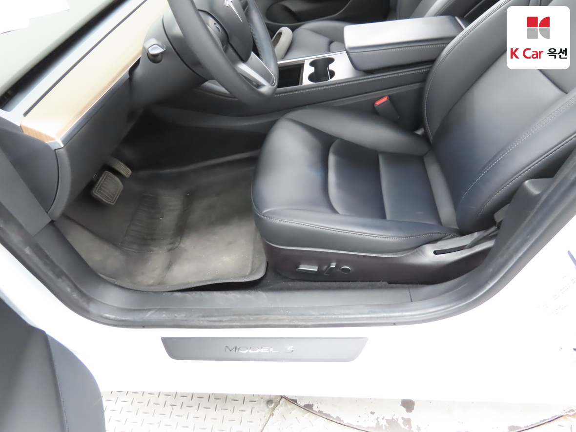 تسلا - MODEL 3 - Image 18