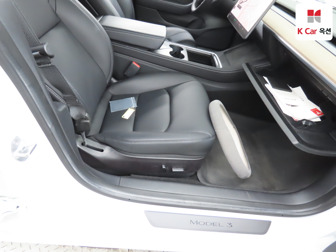 تسلا - MODEL 3 - Image 32