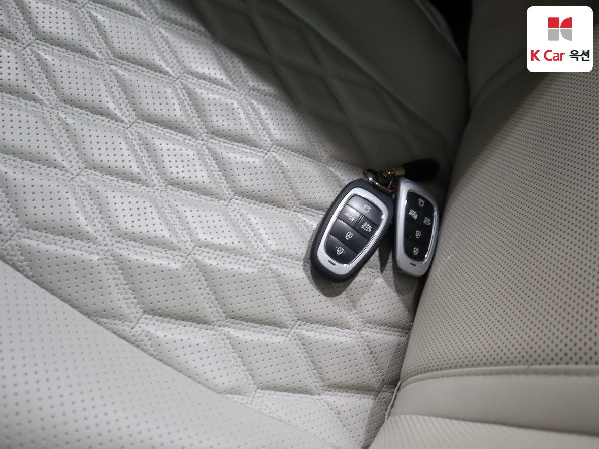 هيونداي - أزيرا - Image 17