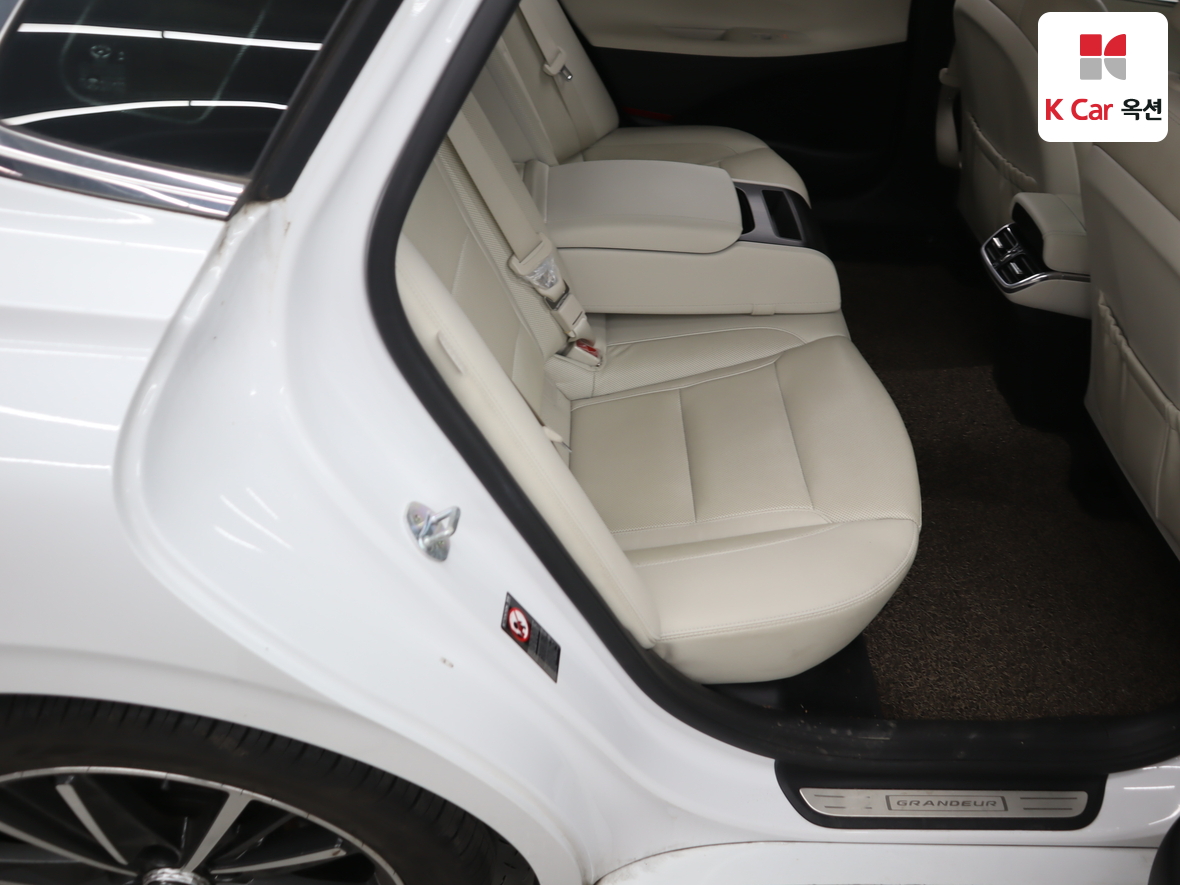 هيونداي - أزيرا - Image 27