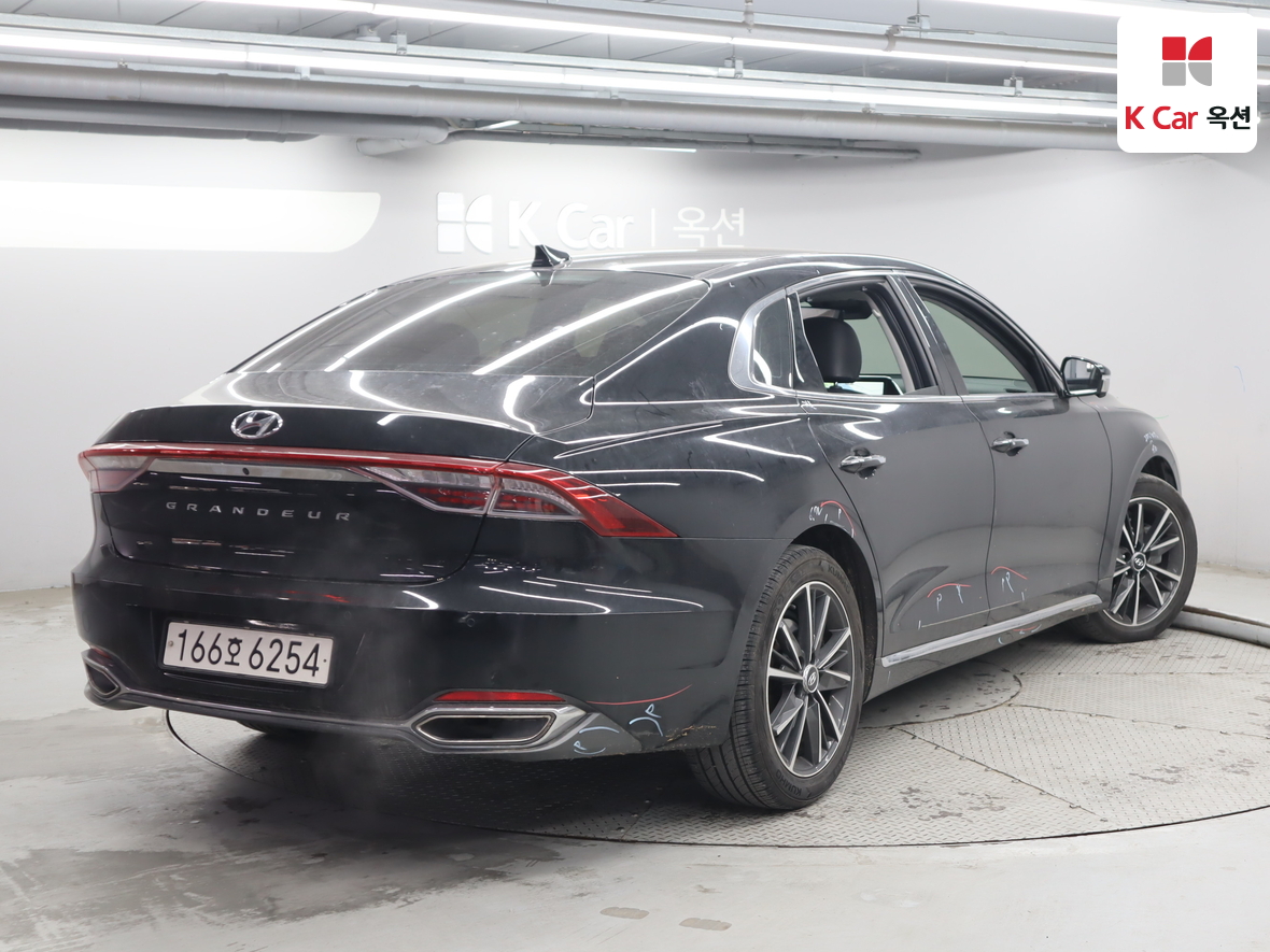 هيونداي - أزيرا - Image 2