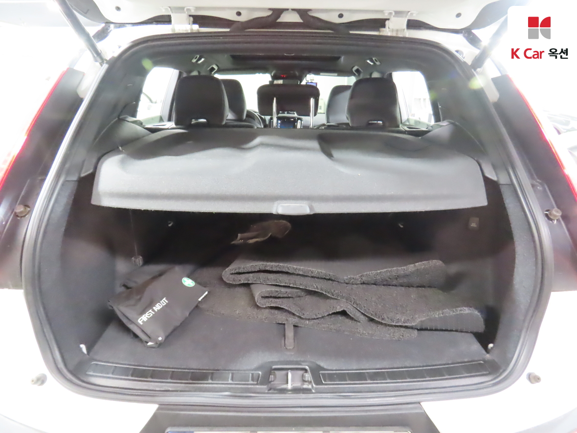 فولفو - XC40 - Image 27