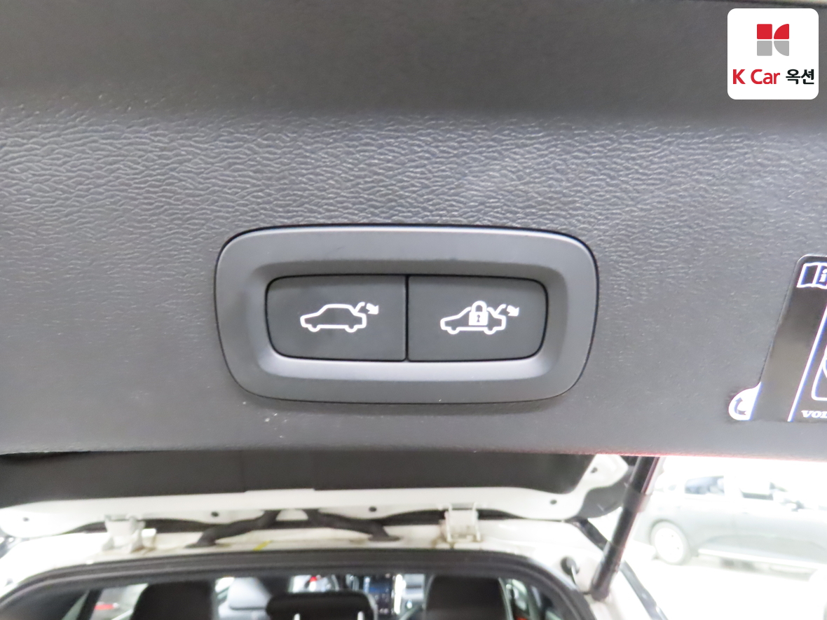 فولفو - XC40 - Image 28